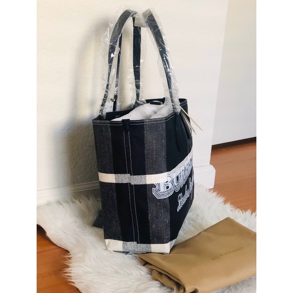 Burberry Reversible Tote - Picture 4 of 7